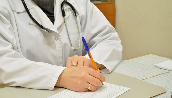 Lekarz stawia diagnozę