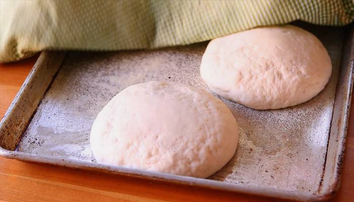 Con crema agria sobre levadura seca