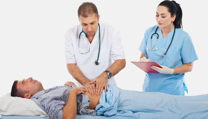 Lekarz diagnozuje Shchetkin-Blumberg