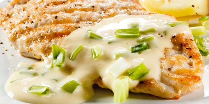 Peito de Frango com Molho de Creme de Leite