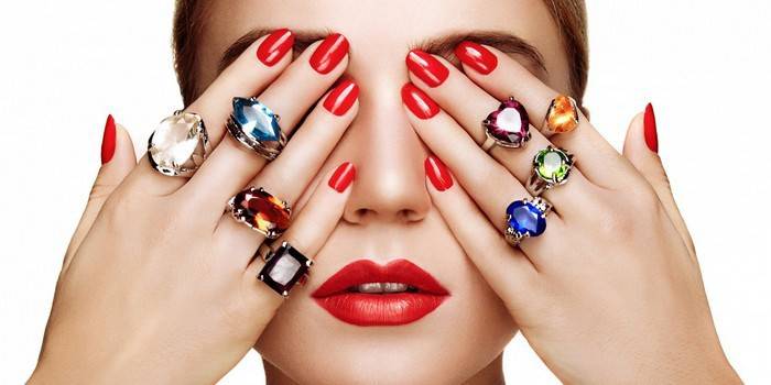 Anillos