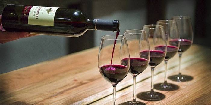 Wino w kieliszkach