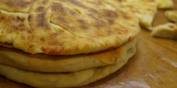 Jak szybko ugotować pyszną Khachapuri