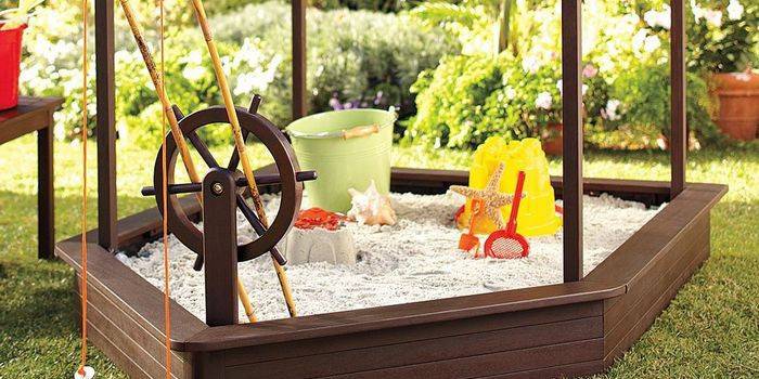 Barco sandbox