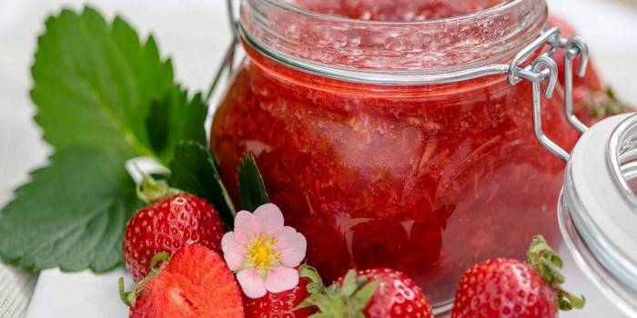 Receta de mermelada de fresa en olla de cocción lenta