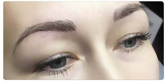 Sobrancelha após microblading
