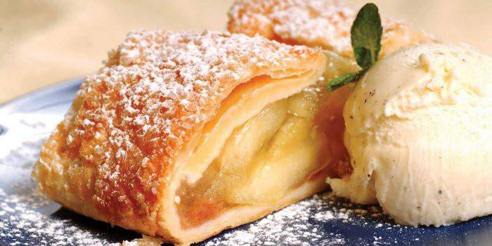 Strudel jabłkowy Lavash