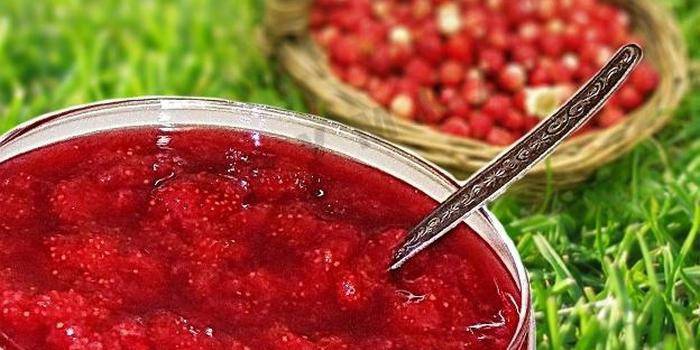 Cómo cocinar mermelada de fresa sin hervir