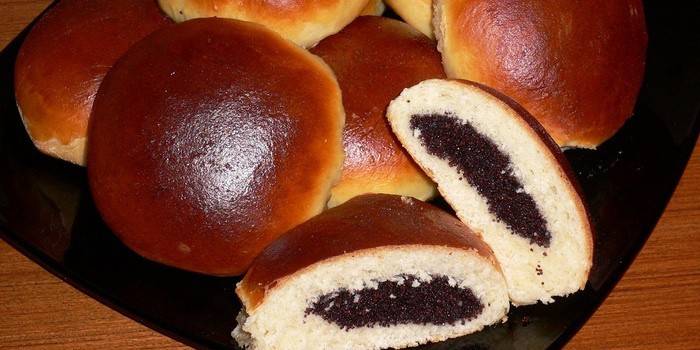 Przepis na ciasta z makiem z ciasta drożdżowego