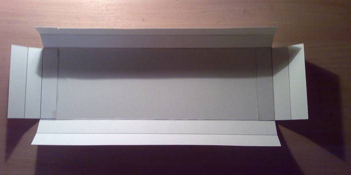 Cama de papel para bonecas