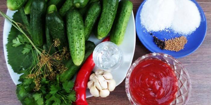 Pepinos en Escabeche con Salsa de Chile y Mostaza