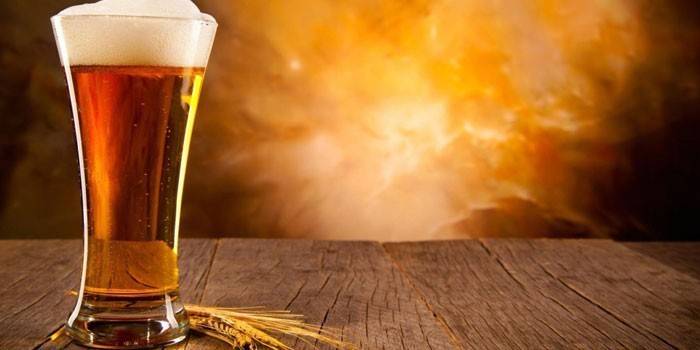 Um copo de cerveja