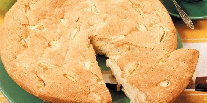Torta de maçã de pastelaria de leite