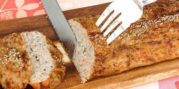 Rollo de pollo picado al horno