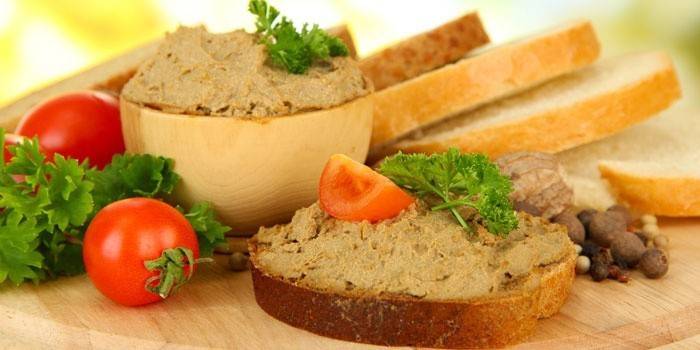 Sandwich con paté de hígado
