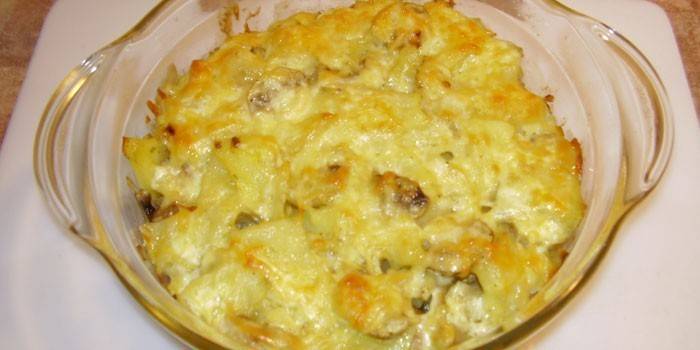 Patatas al horno con champiñones y queso