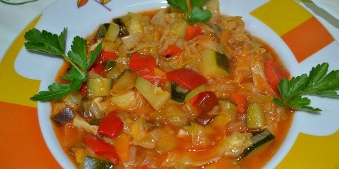 Misto de repolho com legumes