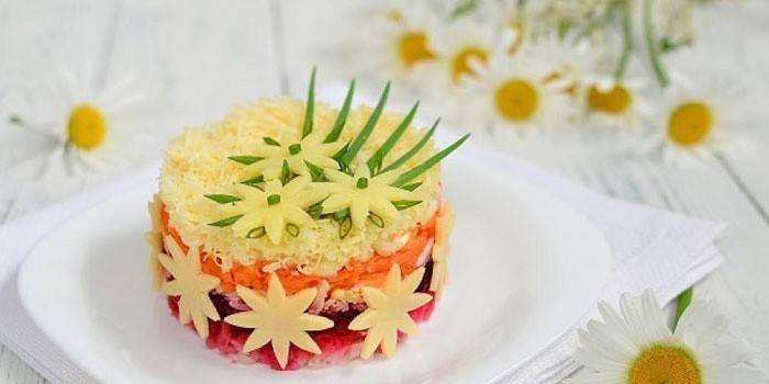 Salada de beterraba com beterraba antes de servir