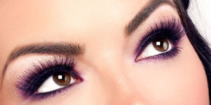 Maquiagem para olhos e sobrancelhas