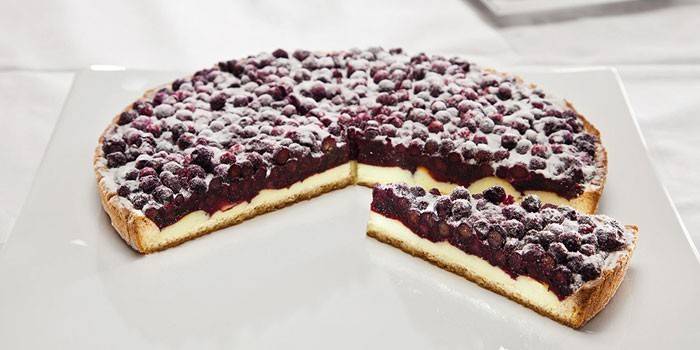 Tarta de arándanos congelados