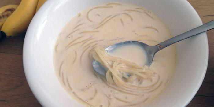 Zupa Mleczna Z Ziemniaków Z Makaronem