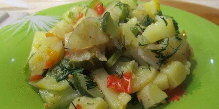 Almuerzo con papas y calabacines