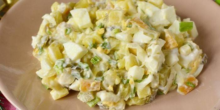 Ensalada de huevo de calamar listo