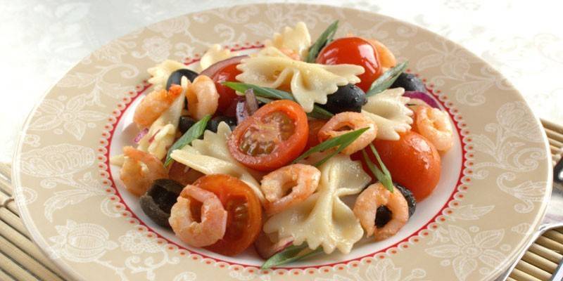 Ensalada de Mariscos y Farfalle