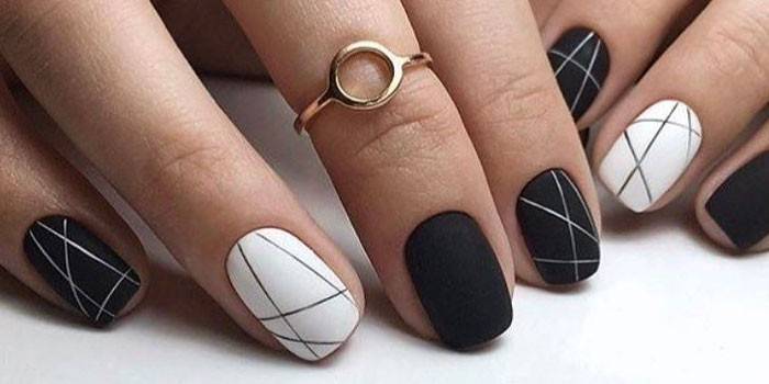 Diseño de uñas mate