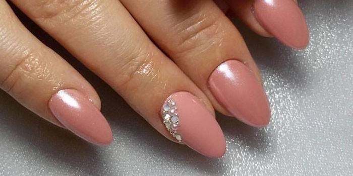 Pérola com strass