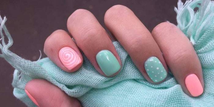 Design de unhas curtas