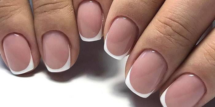 Francês para unhas curtas