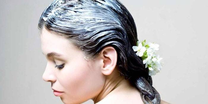 Máscara no cabelo