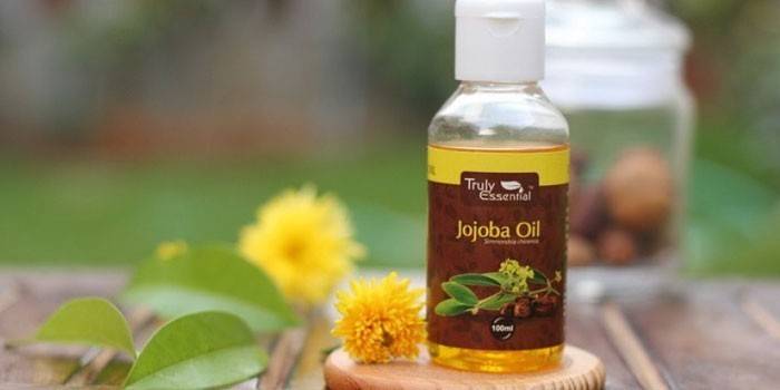 Butelka oleju Jojoba
