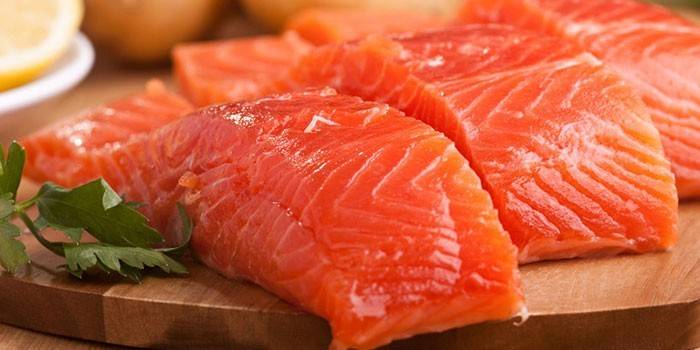 Fatias de salmão