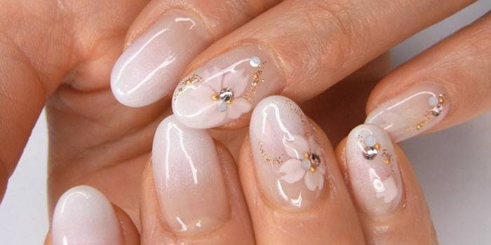 Uñas redondeadas