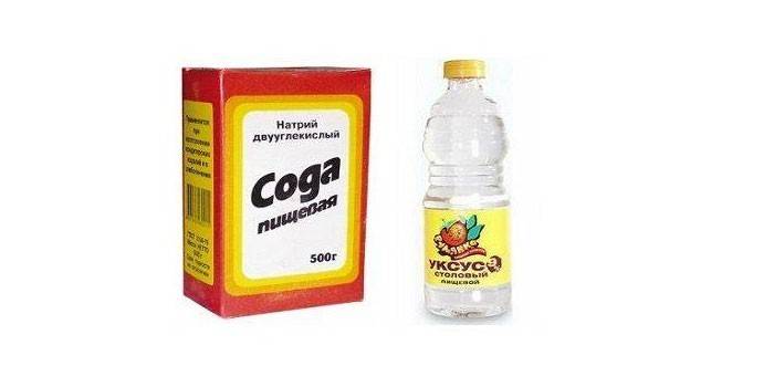 Soda oczyszczona i ocet