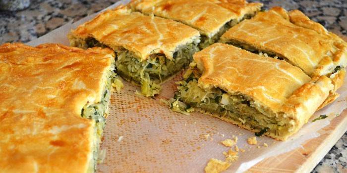 Torta de repolho de massa folhada