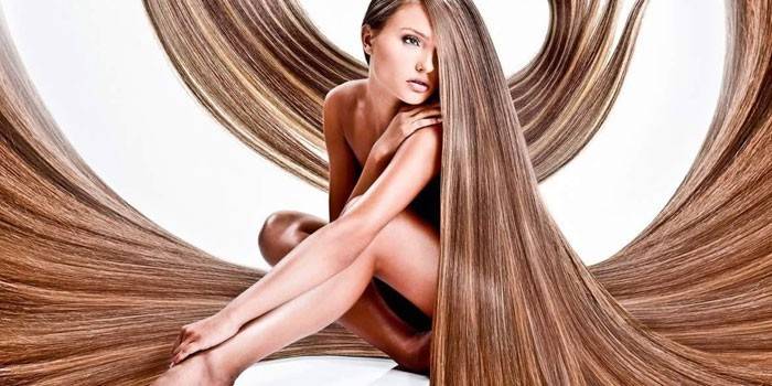 Chica con el pelo largo