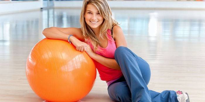 Menina, com, um, fitball