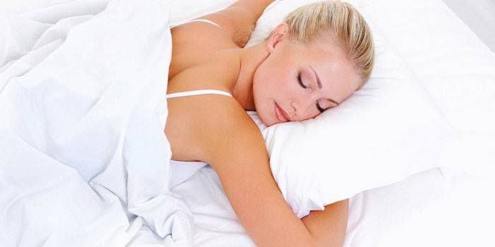 Chica esta durmiendo
