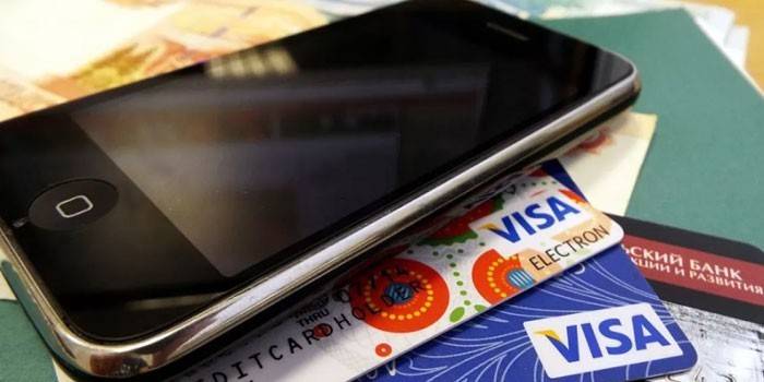 Telefon komórkowy na kartach plastikowych