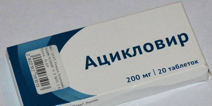 Acyclovir tablety v balení