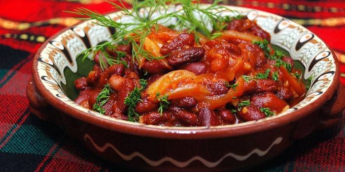 Frijoles en salsa de tomate