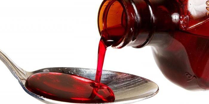 Syrop w łyżeczce
