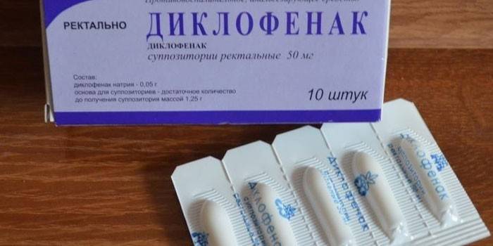 Czopki doodbytnicze Diklofenak w opakowaniu