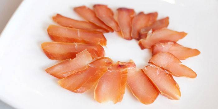 Hotové kuracie carpaccio na tanieri