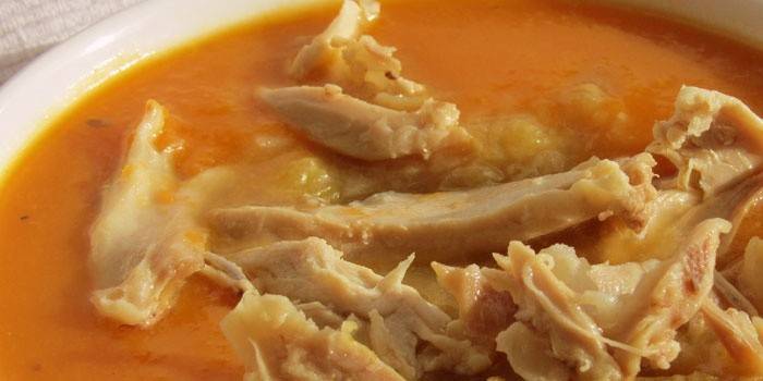 Sopa de pollo y calabaza