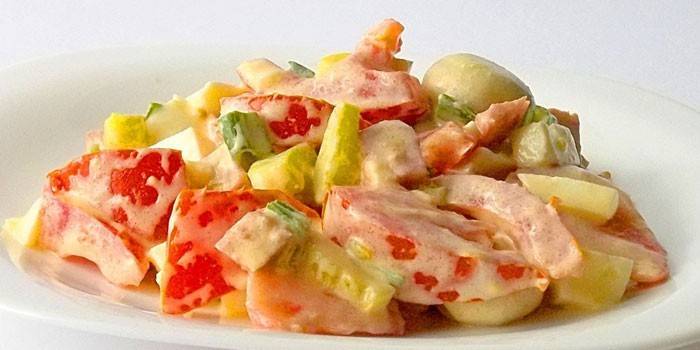 Salada de legumes com champignon