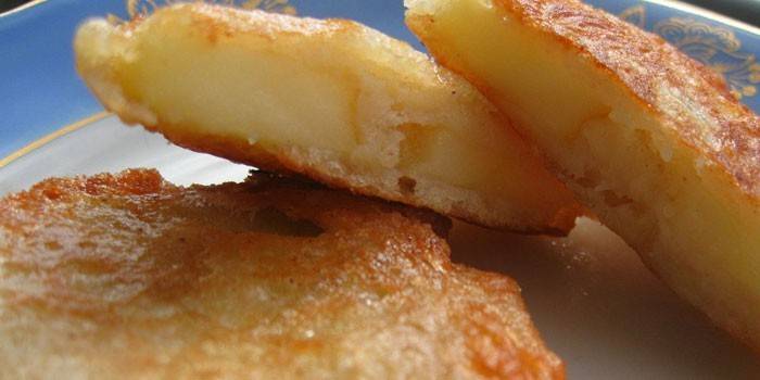 Buñuelos de manzana frita